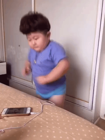 un enfant qui danse pour ta réussite !