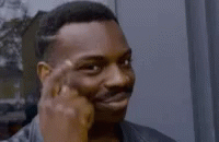 homme qui se tape la tempe du doigt comme polydecte qui a une idée pour éloigner persée