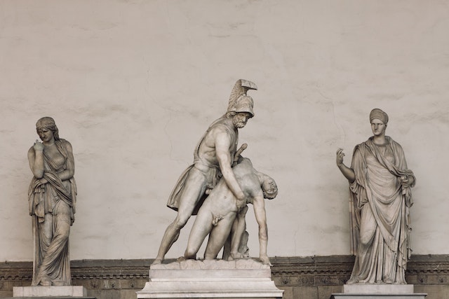 statue de ménélas portant patrocle