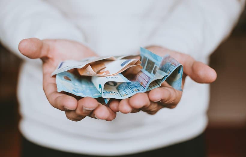 Comment trouver puis concilier job étudiant et études ? [Dossier]  ‍