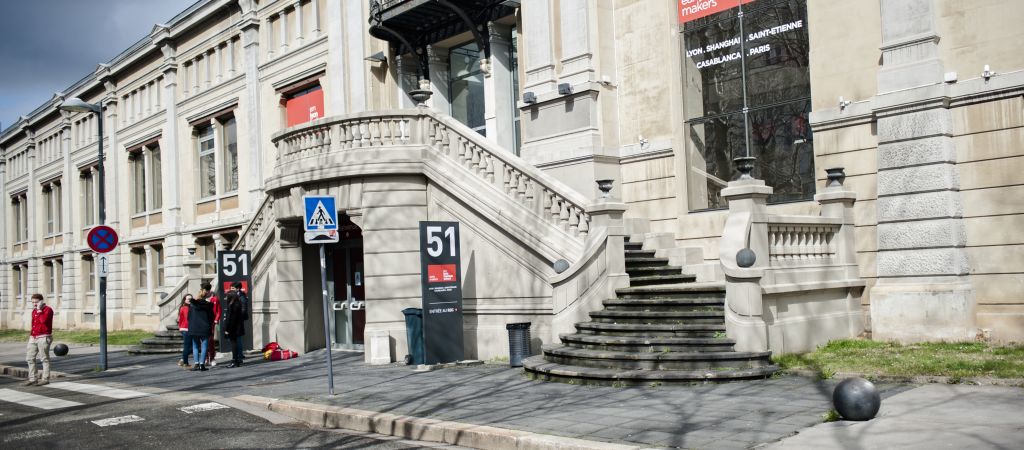 04 St Etienne entrance