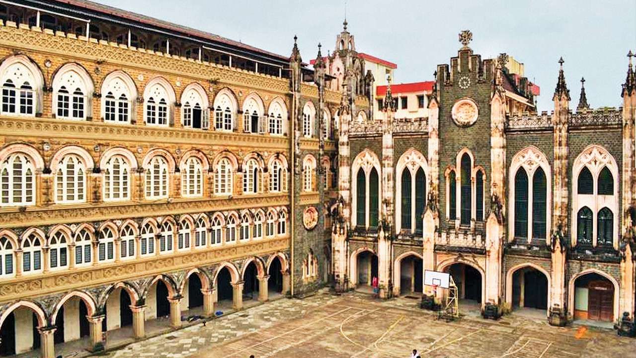 07 Mumbai outside