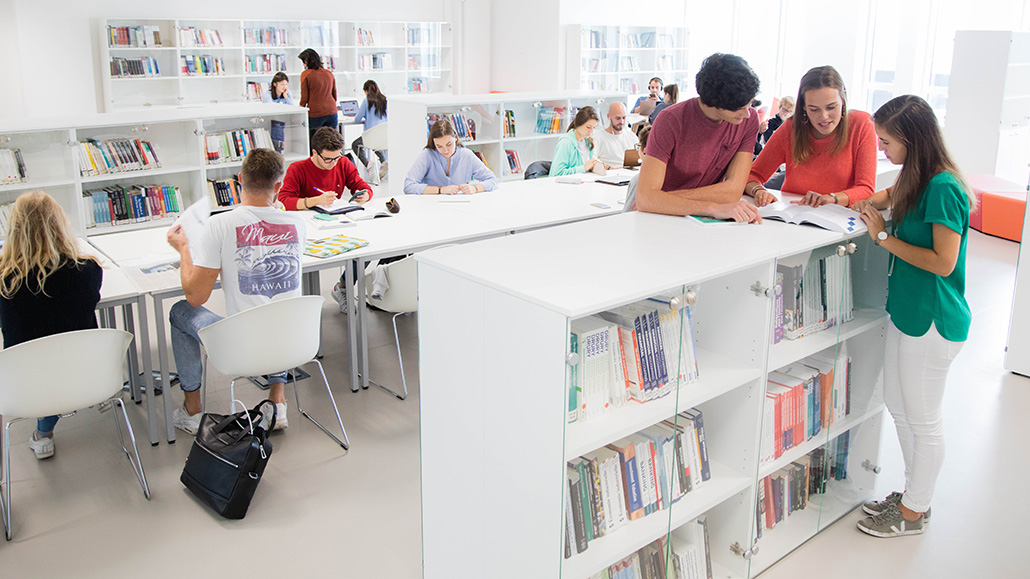ieseg campus paris