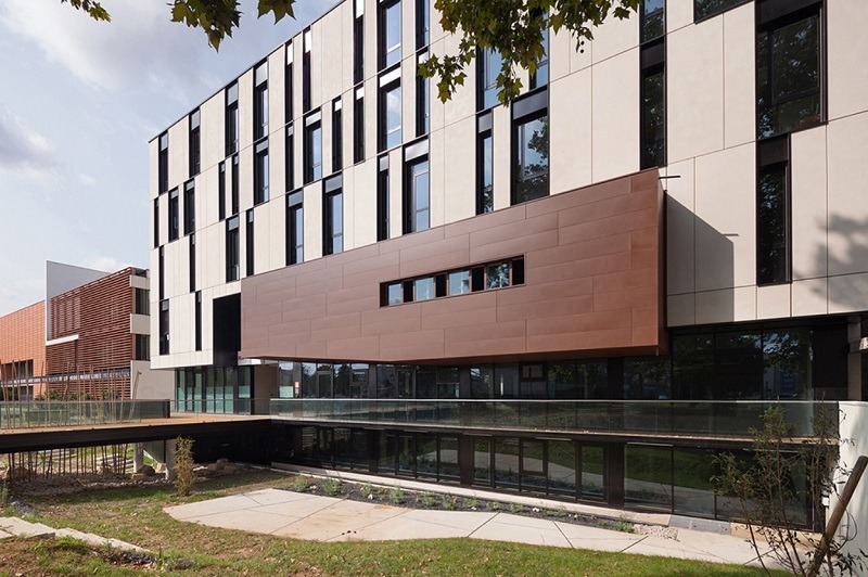 Université-Tour-D-INSA-Lyon