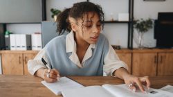 Comment faire une synthèse de documents universitaires ?