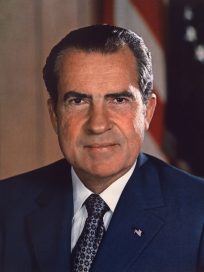 Richard Nixon : de la gloire à la déchéance 