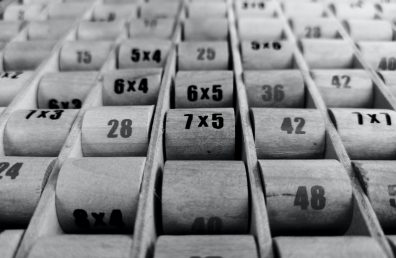 Quiz : tu penses être incollable sur les tables de multiplication ? Découvre ça tout de suite !