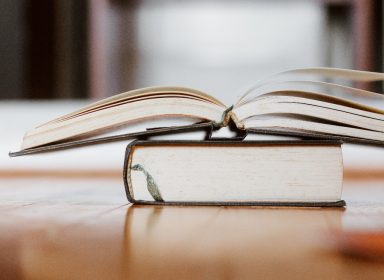 La décentralisation, une présentation en béton ! 