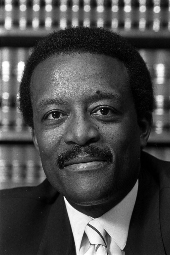 Portrait de Johnnie L. Cochran, avocat célèbre