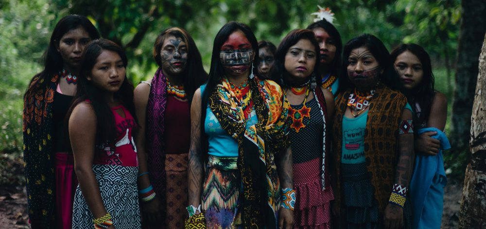 Groupes de femmes de la tribue Huni Kuin (Amazonie Brésilienne, Acre).