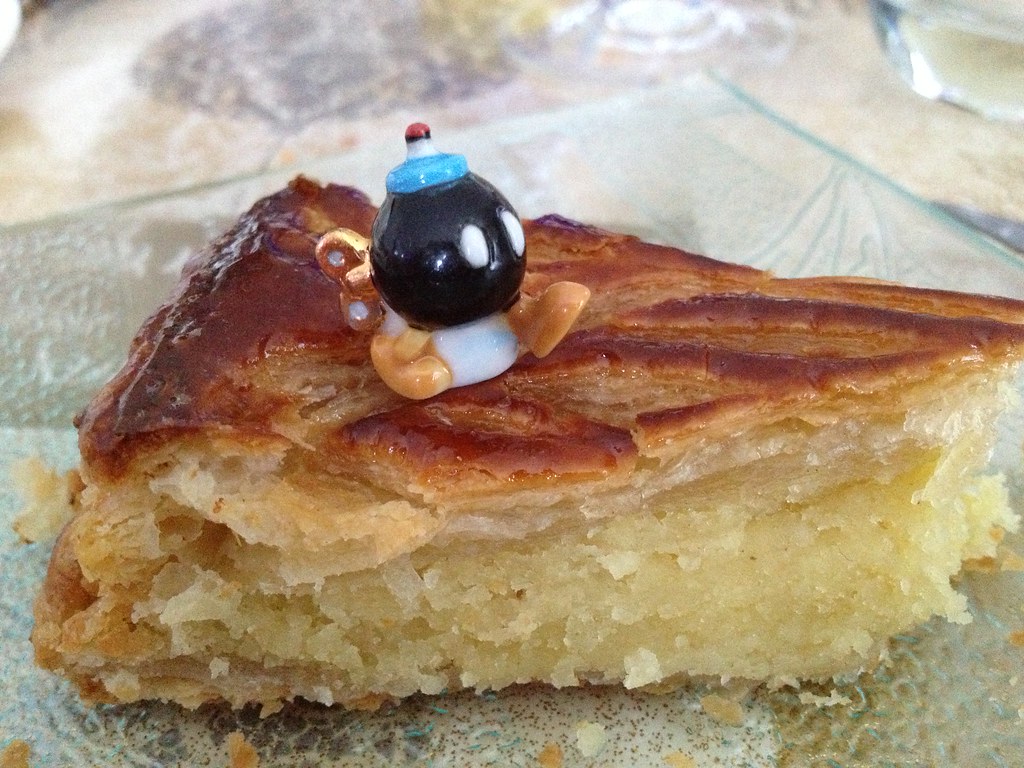 Une fève en forme de bombe Mario.