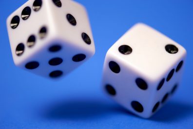 L’intersection : quand les chemins mathématiques se croisent 