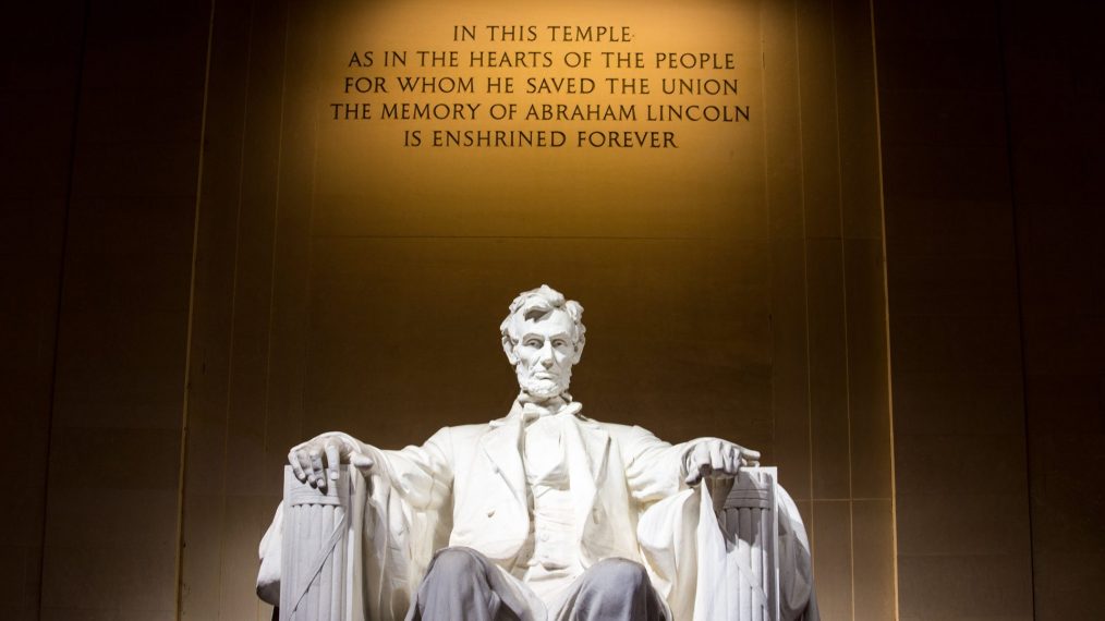 lincoln statue