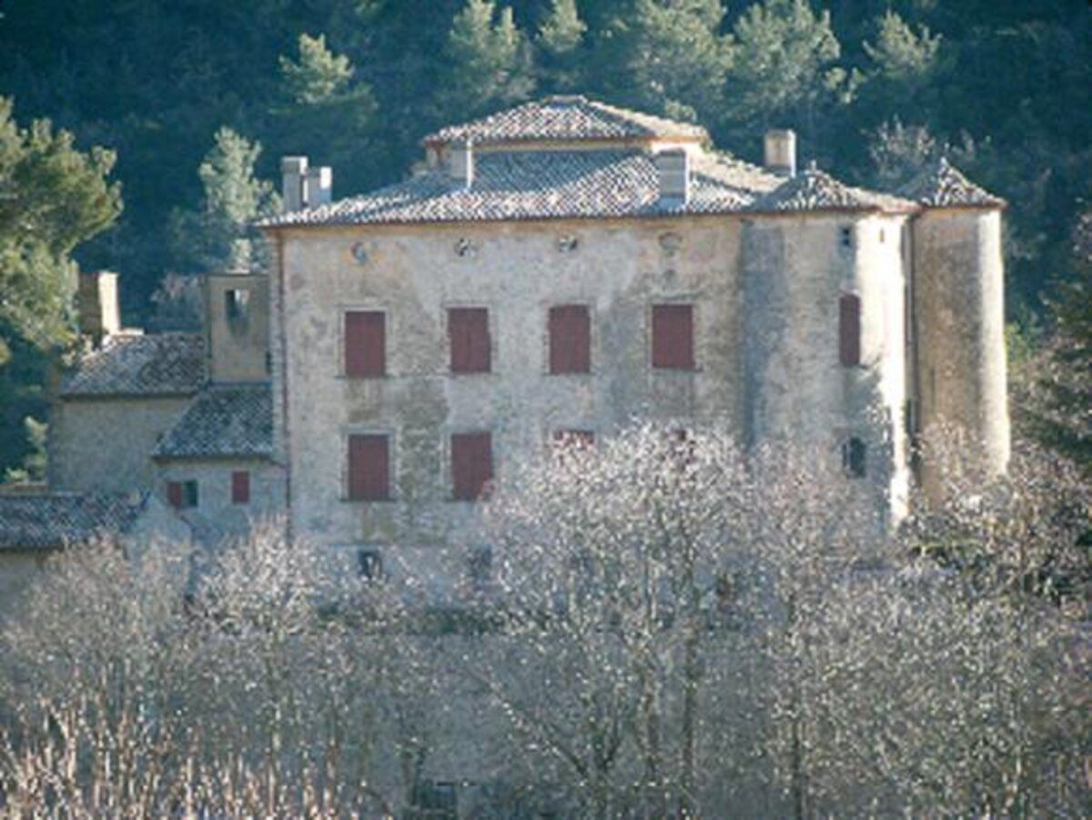 Picasso est enterré au Chateau de Vauvenargues, en Provence