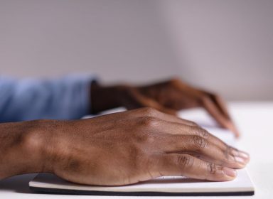Comment bien réviser avec la mémoire kinesthésique ? 