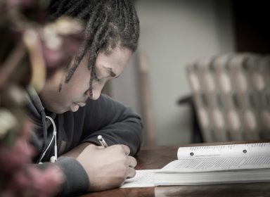 Bac spé art : la méthode de l’analyse du corpus 