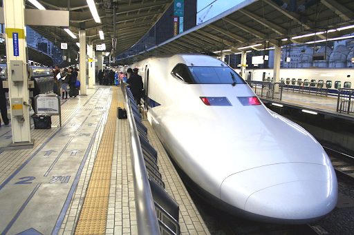 chemin de fer Le Shinkansen