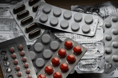 Initiation à la pharmacologie : comprendre les médicaments 