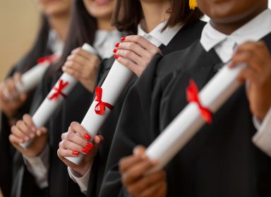 Les différents types de diplômes : guide des parents 