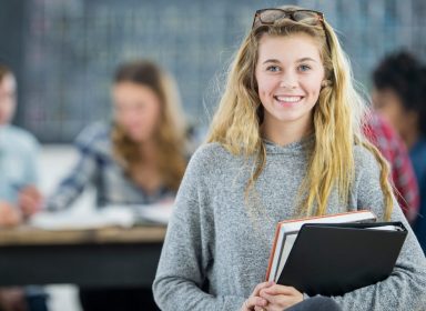 Les filles réussissent mieux que les garçons à l’école : vrai ou faux ? ‍
