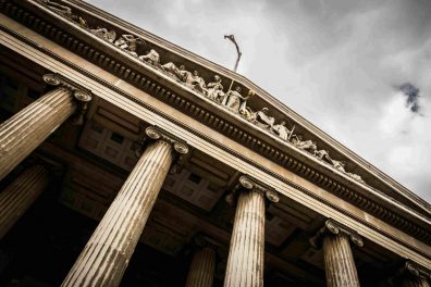 Métier d’avocat : les idées reçues passées au crible ️