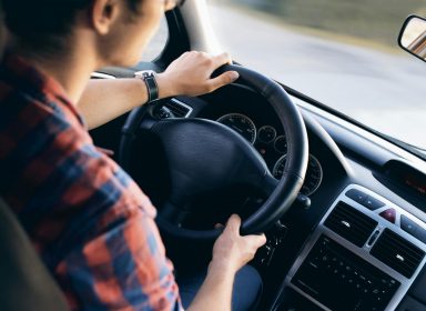 Comment motiver et accompagner son enfant pour son code (de la route) ? 