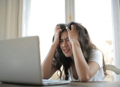 Repérer les signes de stress chez l’ado 🫂