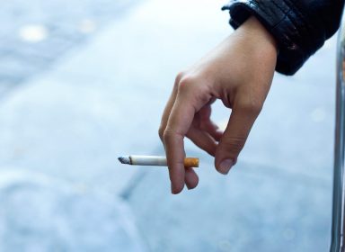 La cigarette et votre enfant : ce qu’il faut savoir 