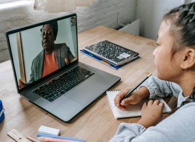 Le soutien scolaire est-il adapté aux enfants ayant des besoins d’apprentissage spécifiques ? 